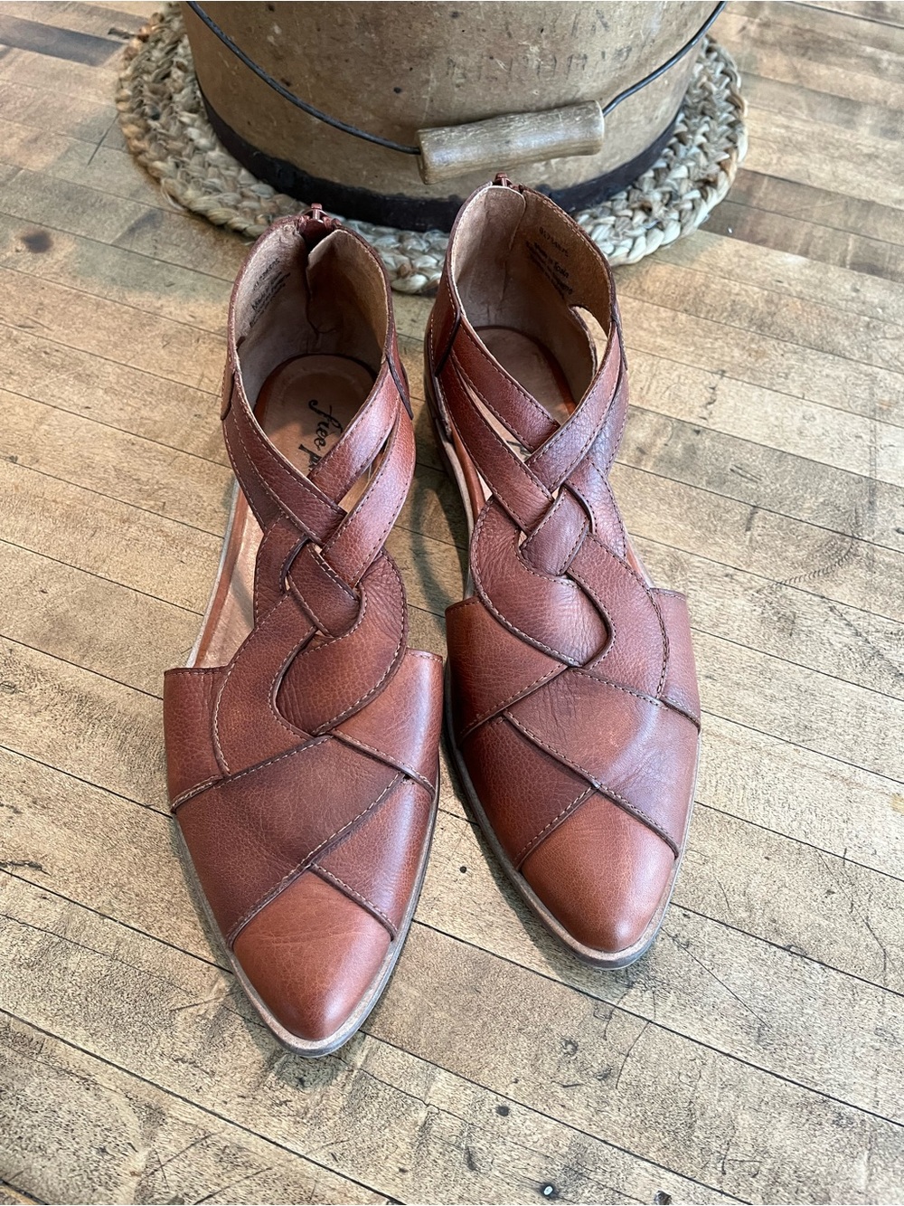 ♥️ Free People Shoes - Picture 2 of 8